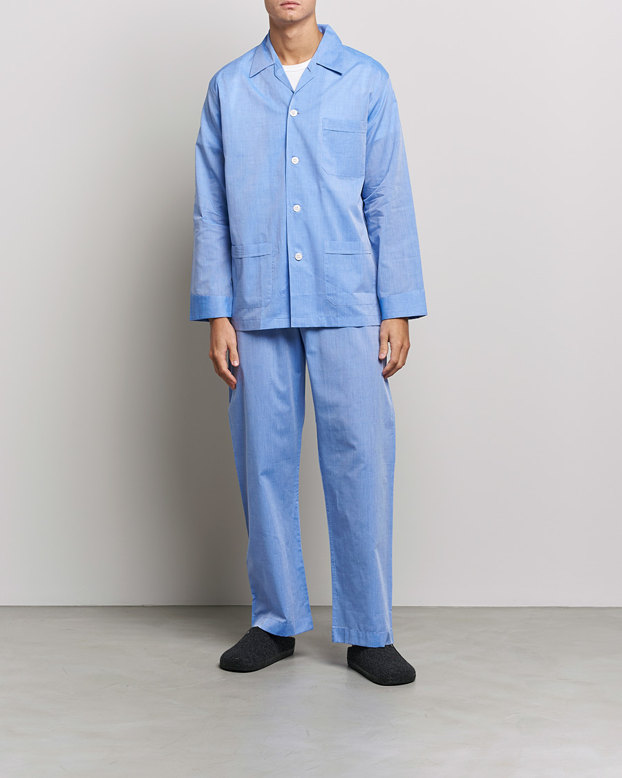 Derek 2024 rose nightwear