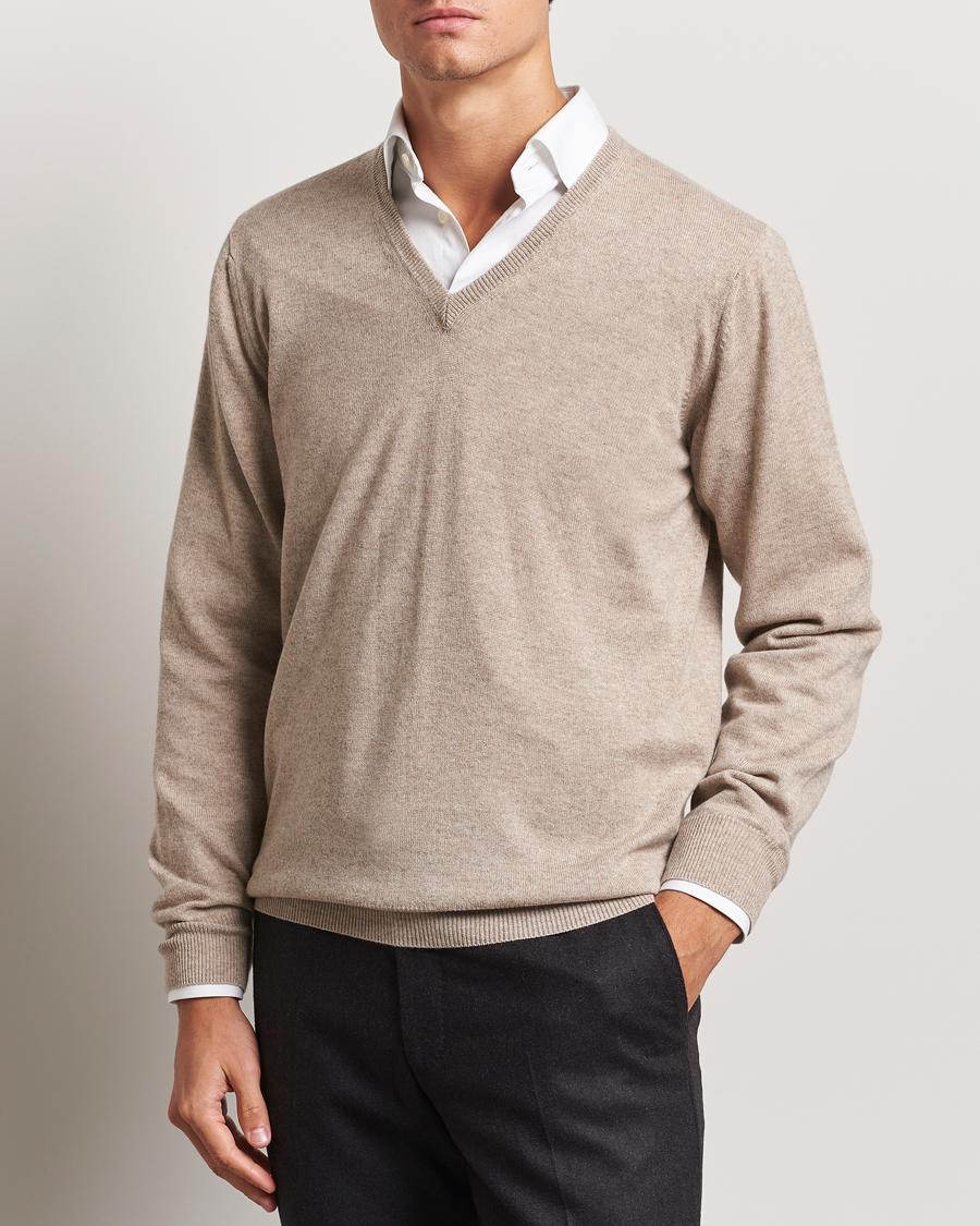 Men |  | Piacenza Cashmere | Cashmere V Neck Sweater Beige