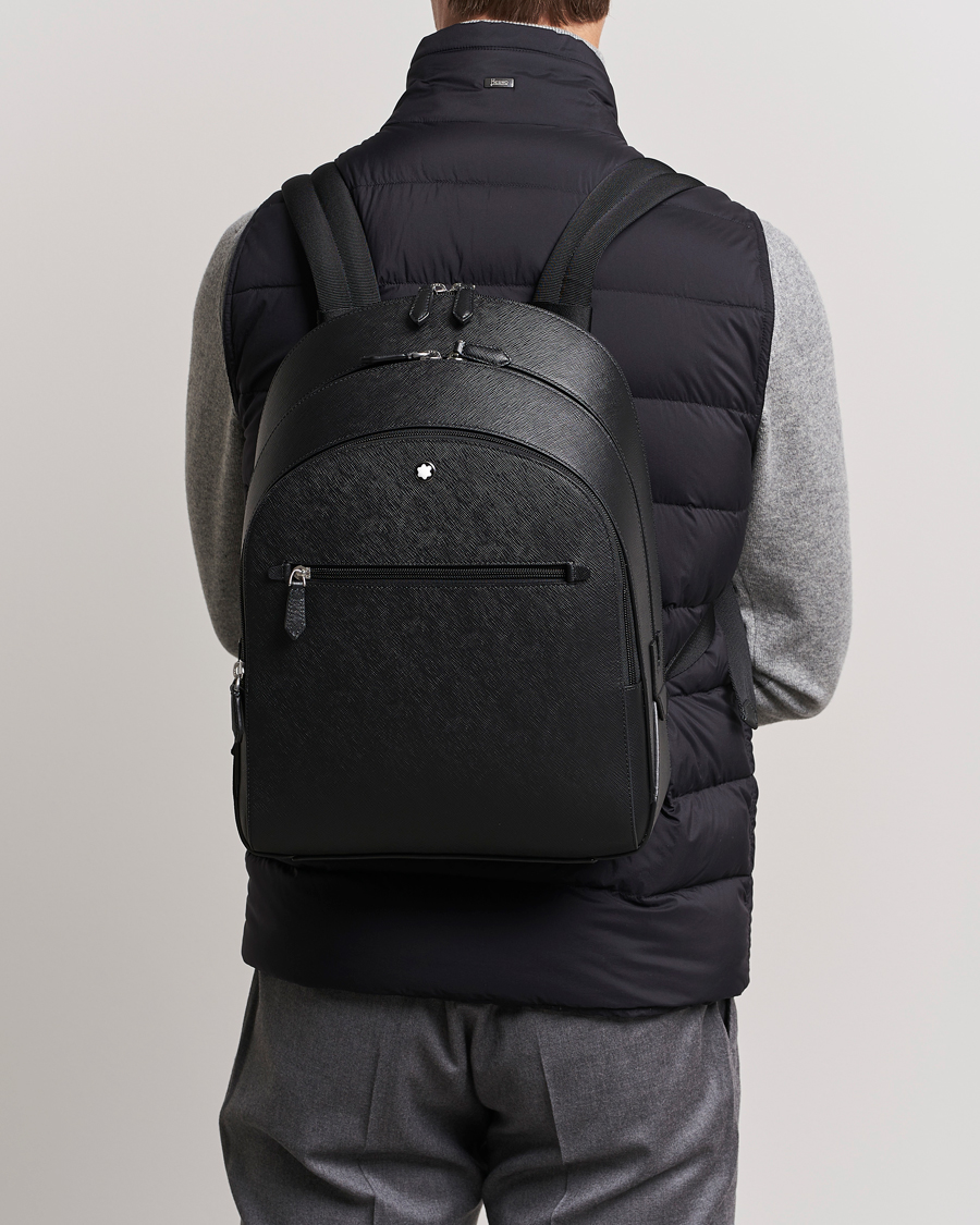 Black hotsell medium backpack