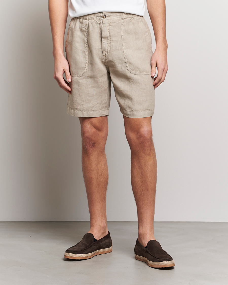 Incotex Pleated Chinolino Shorts Beige at CareOfCarl.com