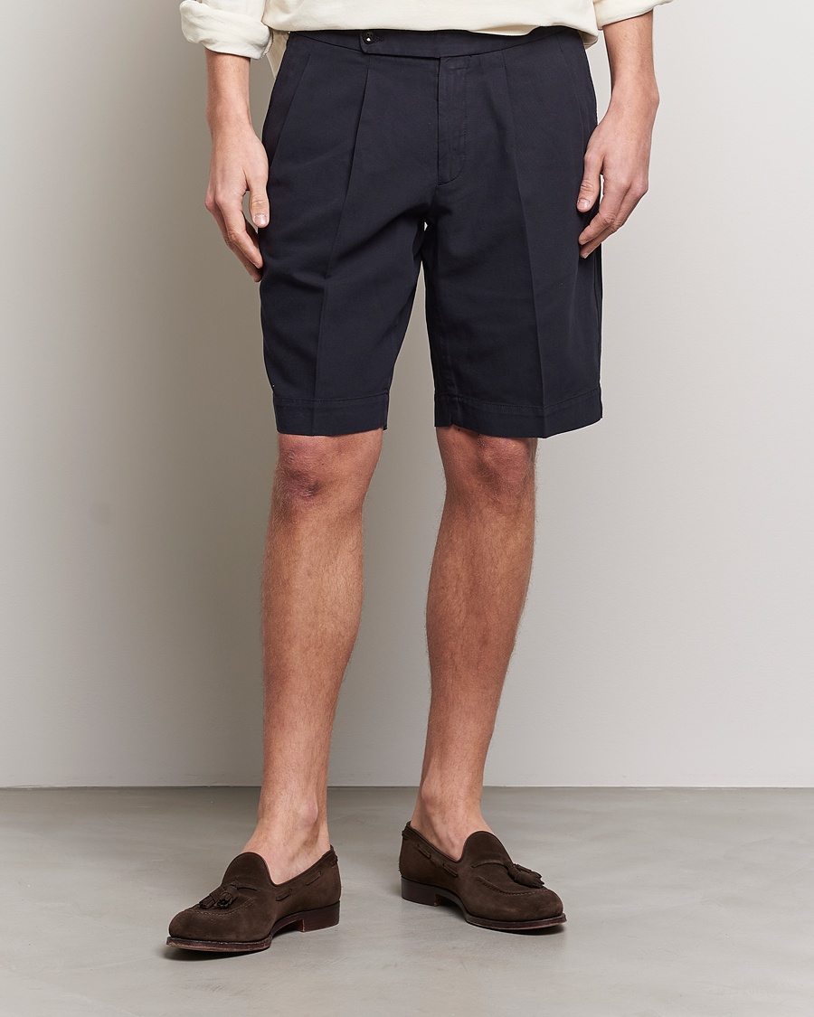 Incotex Pleated Chinolino Shorts Navy at CareOfCarl.com