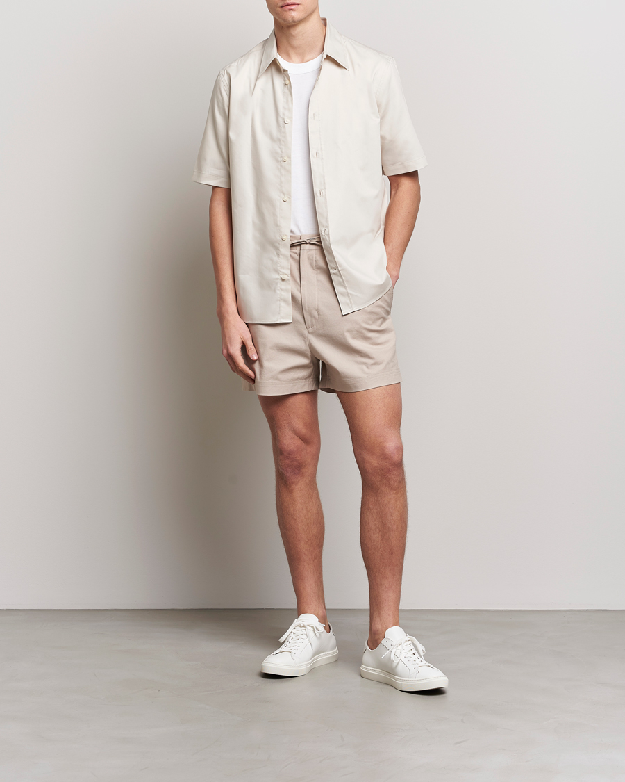 Cream best sale linen shorts