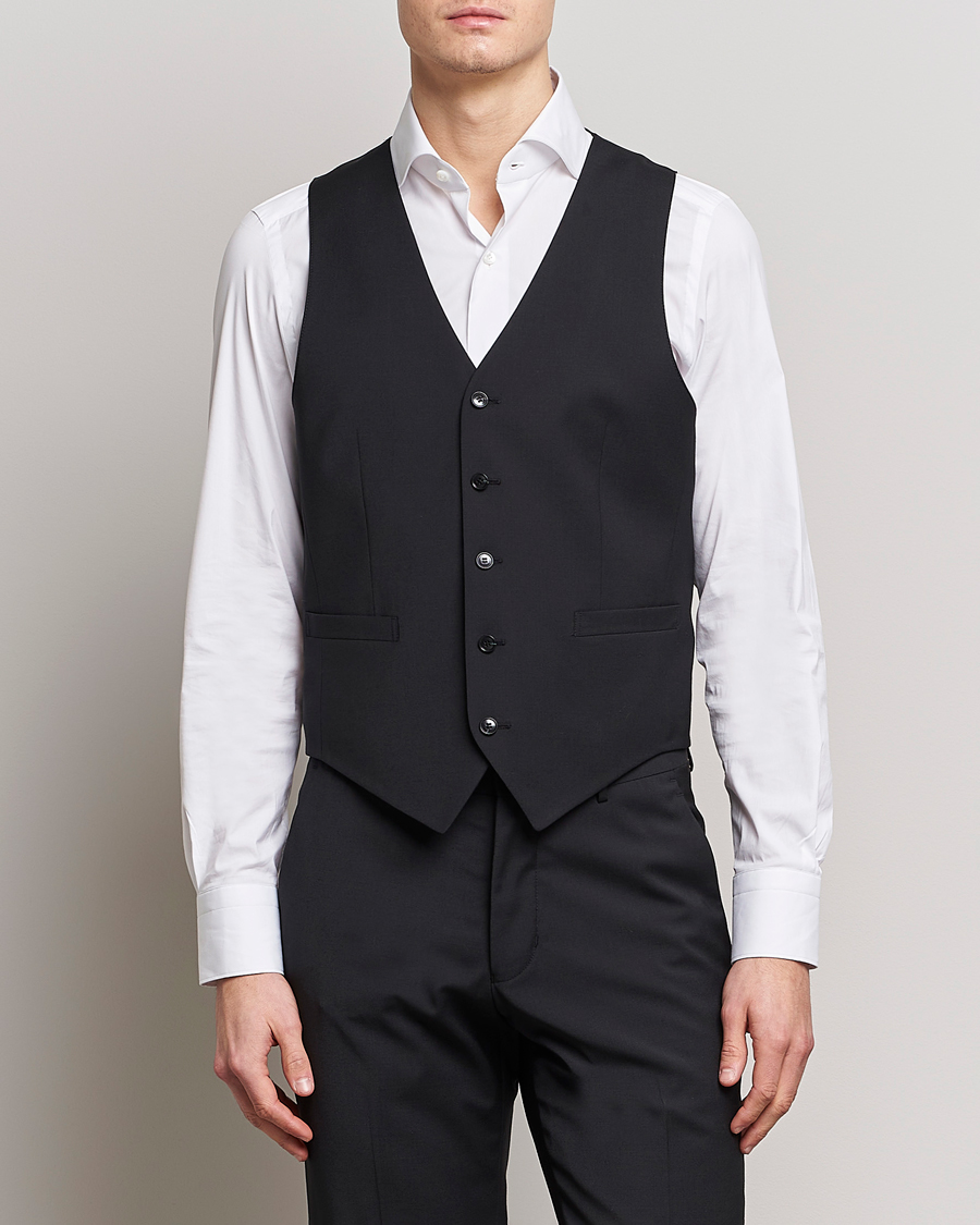 Travel waistcoat 2025