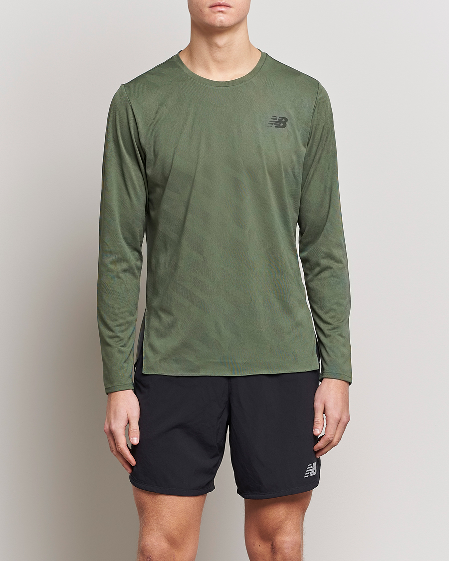 Sleeeve T - New Balance Q Speed Jacquard Kurzärmeliges T-shirt - Men's T -  Shirts for Men in Unique Offers - Stock (65), Arvind Sport
