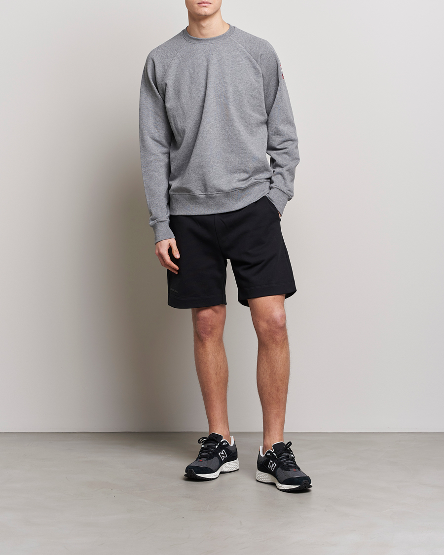 Canada store goose shorts