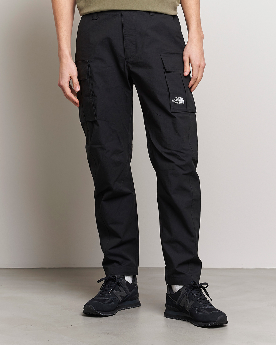Mountain RMST straight pants in black - The North Face | Mytheresa