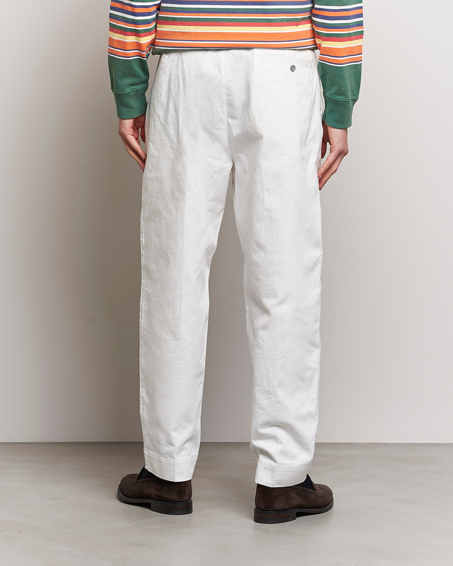 Peter England Casuals Trousers  Chinos Peter England White Trousers for  Men at Peterenglandcom