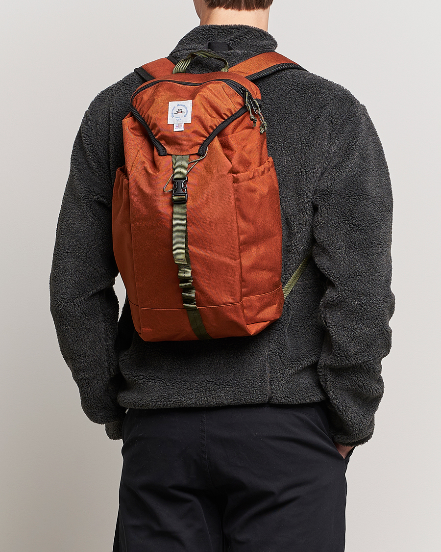 Small cheap climbing backpack