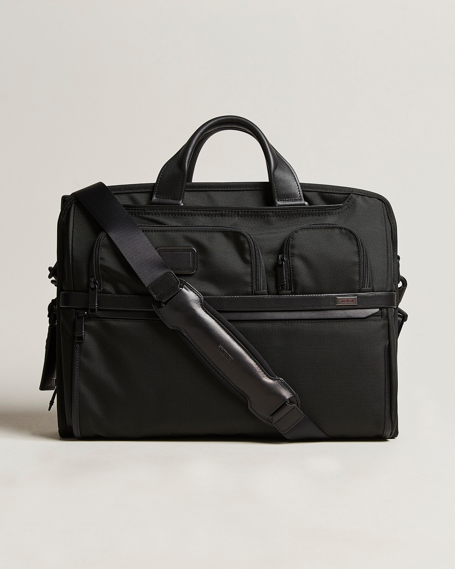 Tumi alpha 2 clearance large screen laptop brief