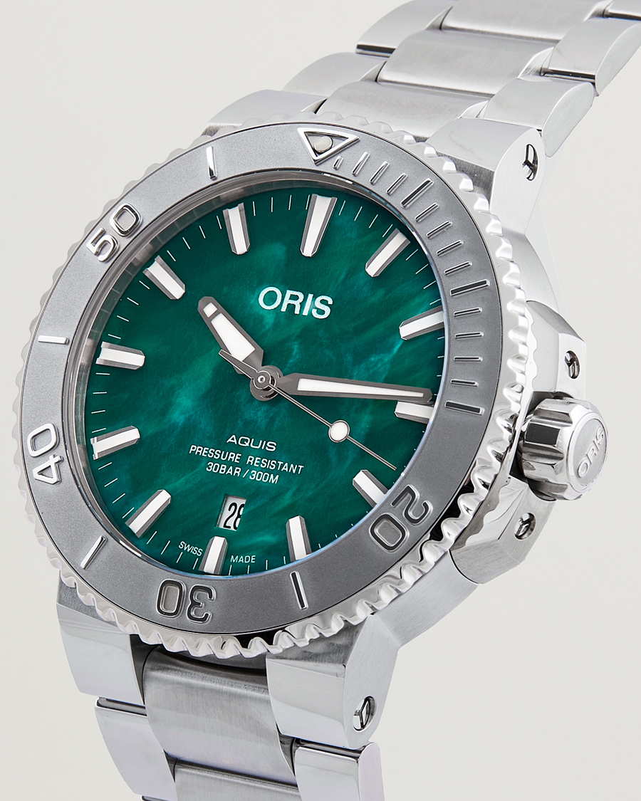 Oris Aquis Date 43 5mm Bracenet at CareOfCarl