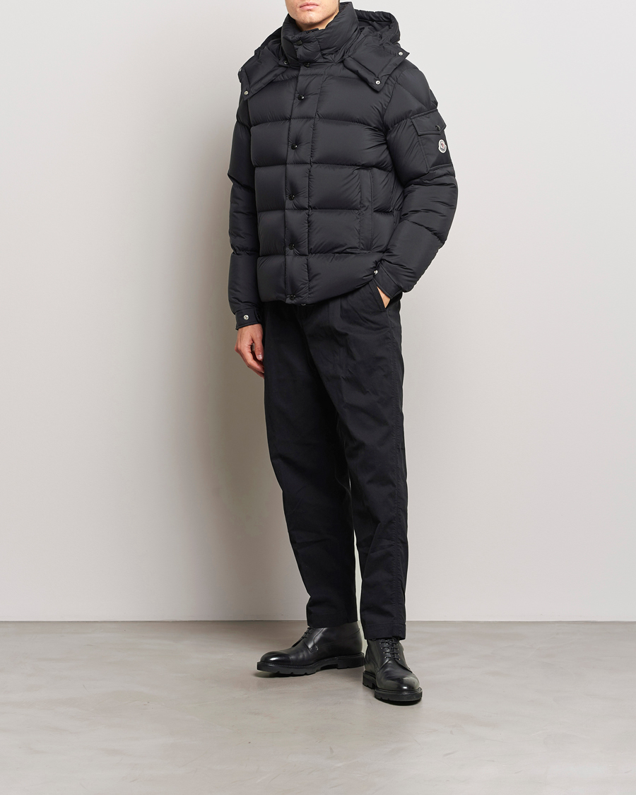 Moncler hooded puffer outlet jacket