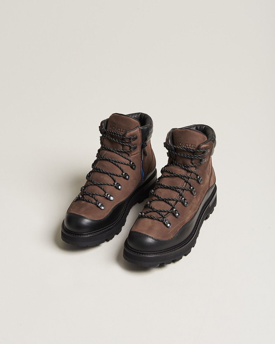 Moncler walking outlet boots