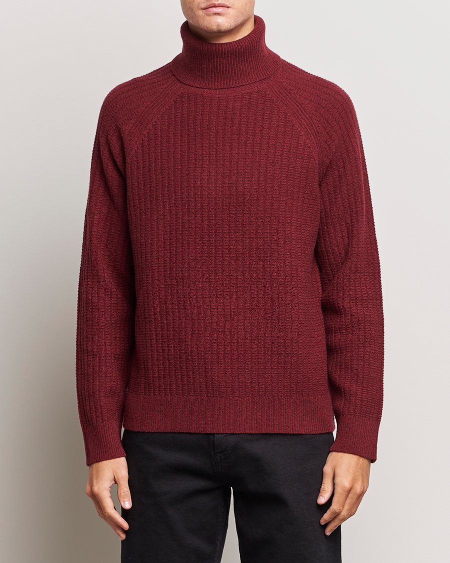 GANT Lambswool Textured Rollneck Plumped Red at