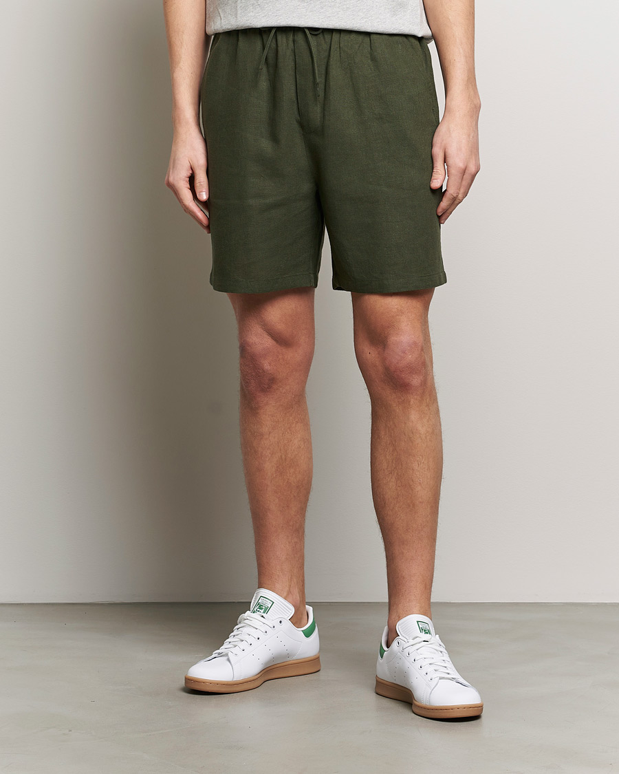 Men | Clothing | LES DEUX | Otto Linen Shorts Forrest Green