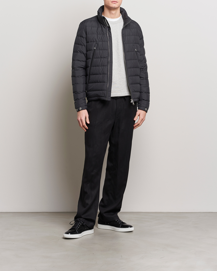 Moncler black discount mens coat