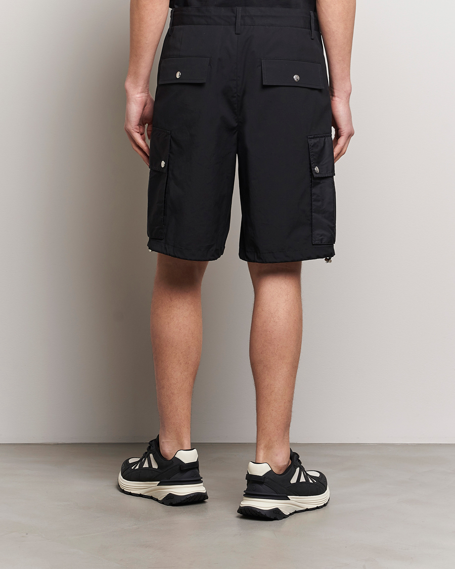 Moncler cargo shops shorts