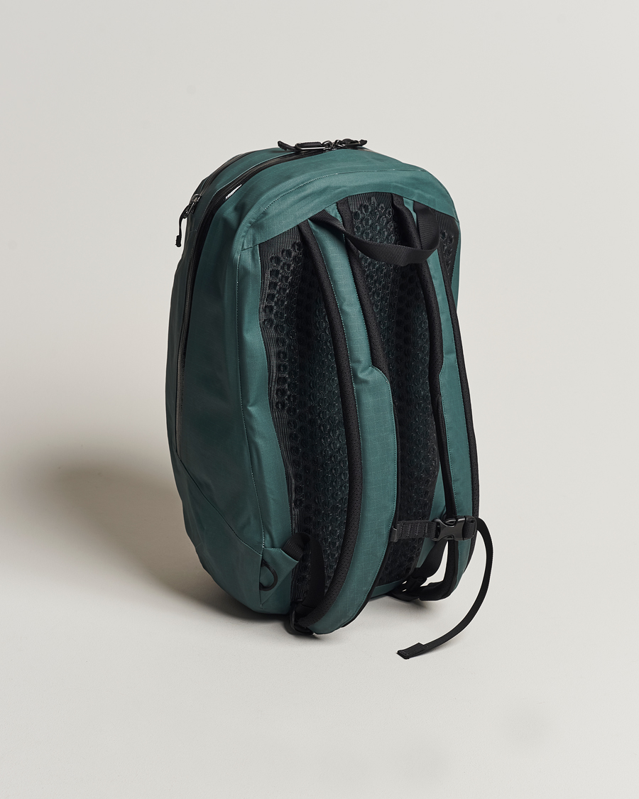 Arc'teryx Granville 16L Backpack Boxcar Green at CareOfCarl.com