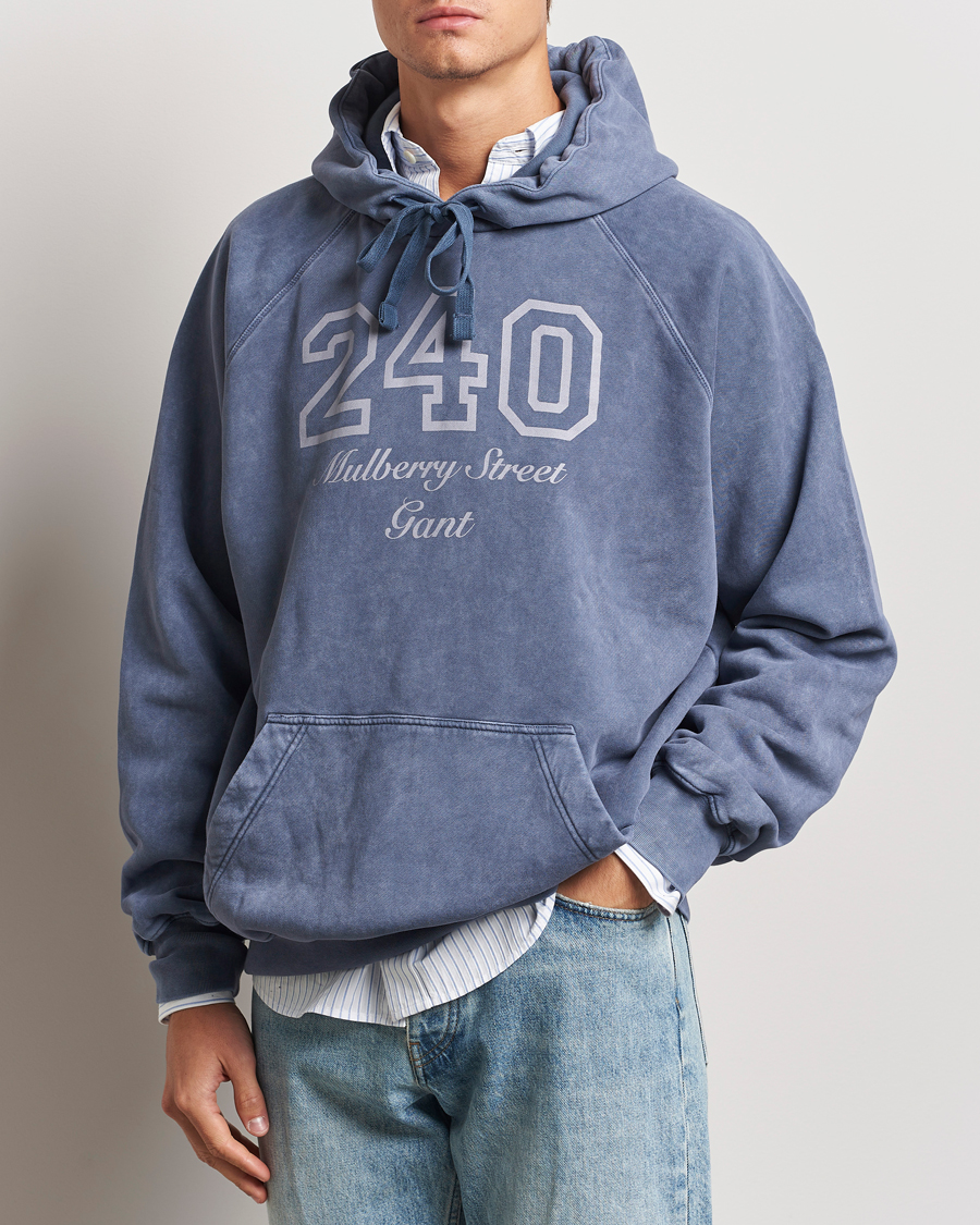 Men | GANT | GANT 240 Mulberry Street | Vintage Washed Hoodie Dusty Blue Sea