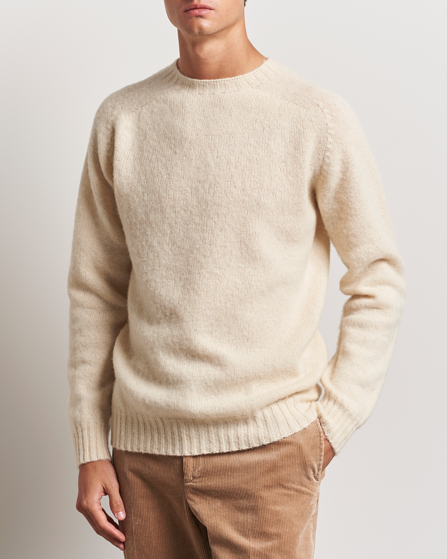 Men | Harley Of Scotland | Harley Of Scotland | Brushed Supersoft Lambswool Crewneck Cream