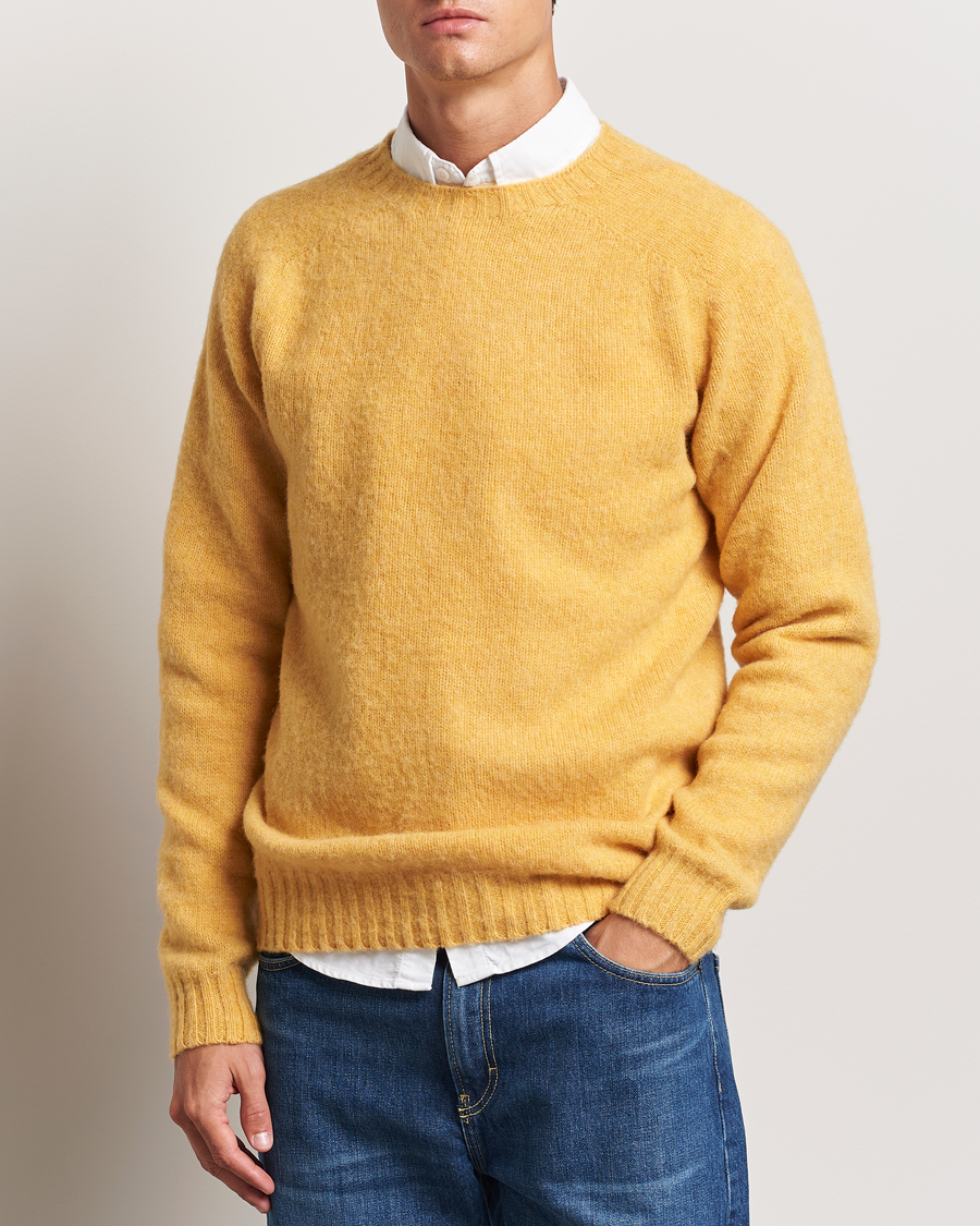 Men | Harley Of Scotland | Harley Of Scotland | Brushed Supersoft Lambswool Crewneck Marzipan