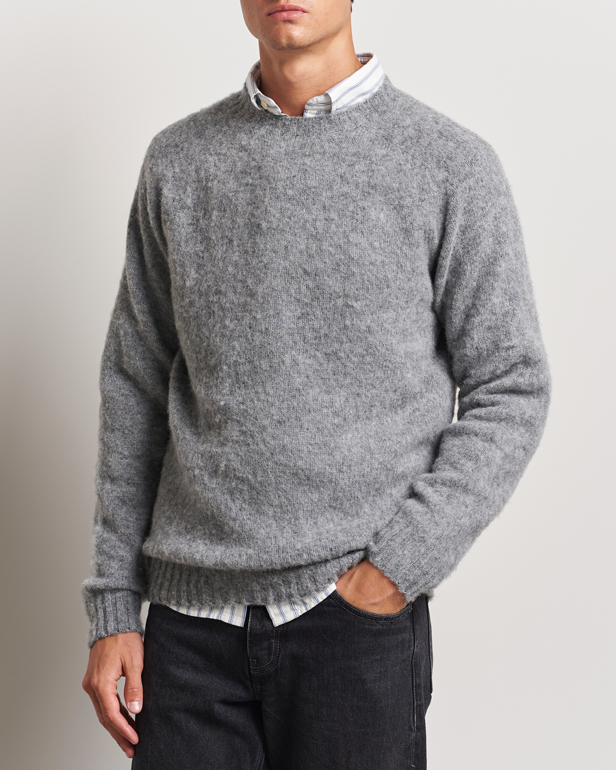 Men | Clothing | Harley Of Scotland | Brushed Supersoft Lambswool Crewneck Medium Grey