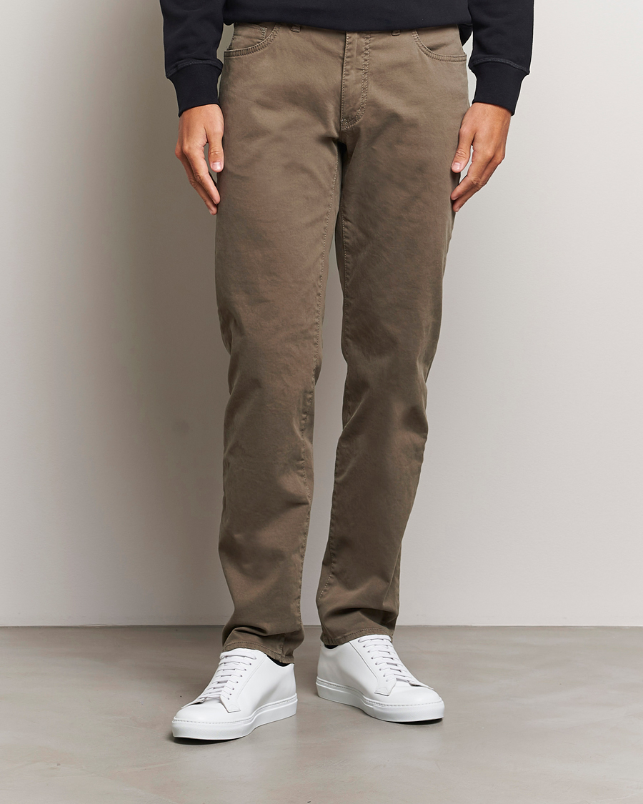 Men |  | Brax | Cadiz Cotton Satin 5-Pocket Pants Khaki