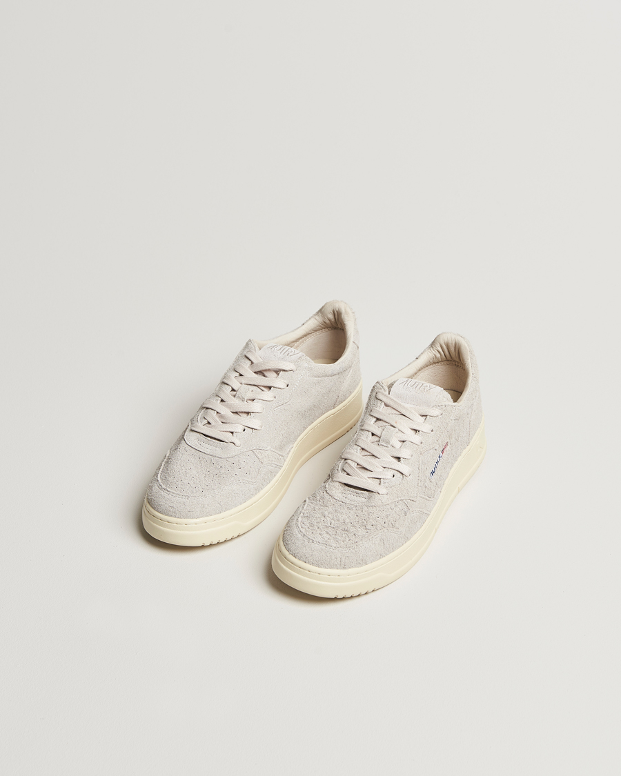 Men | White Sneakers | Autry | Medalist Low Suede Sneaker White