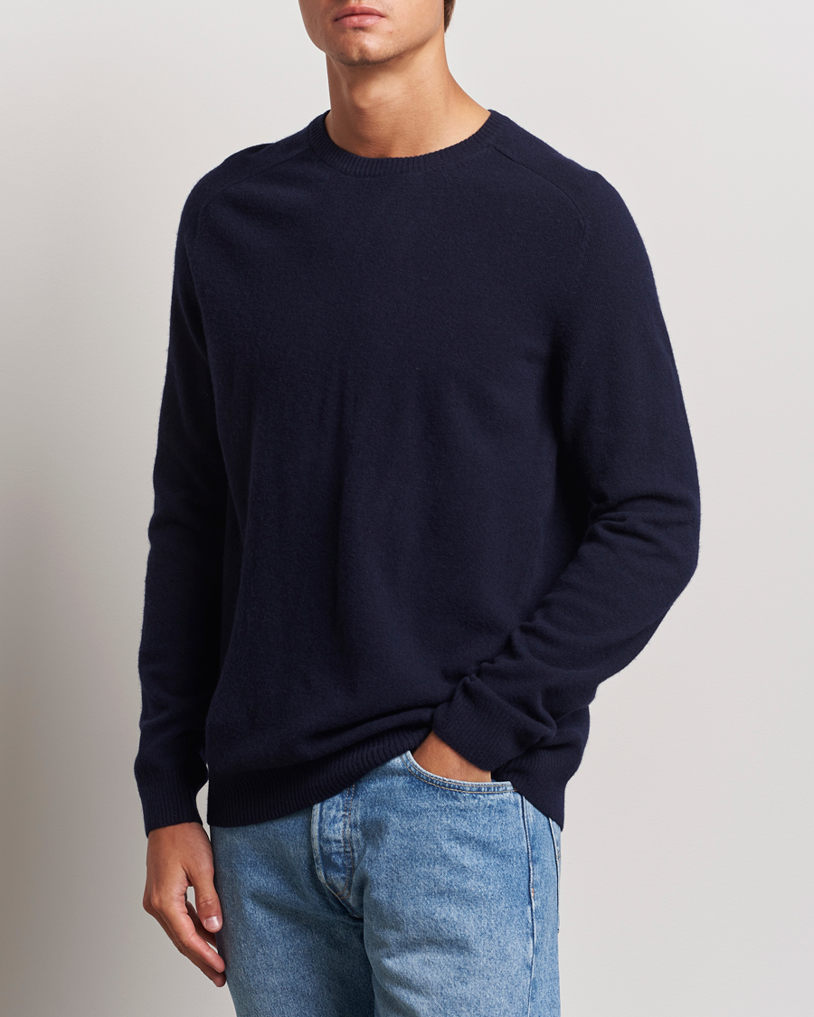 Men | Knitted Jumpers | KnowledgeCotton Apparel | Lambswool Roundneck Navy