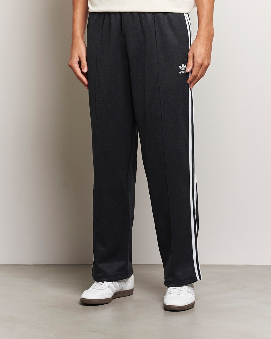 Men |  | adidas Originals | Firebird Baggy Pant Black