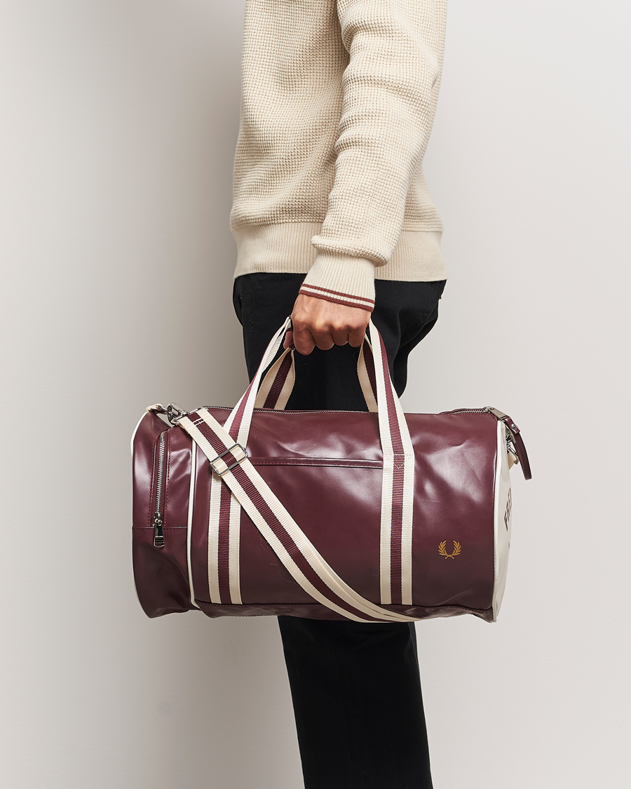 Men |  | Fred Perry | Classic Barrel Bag Oxblood/Ecru