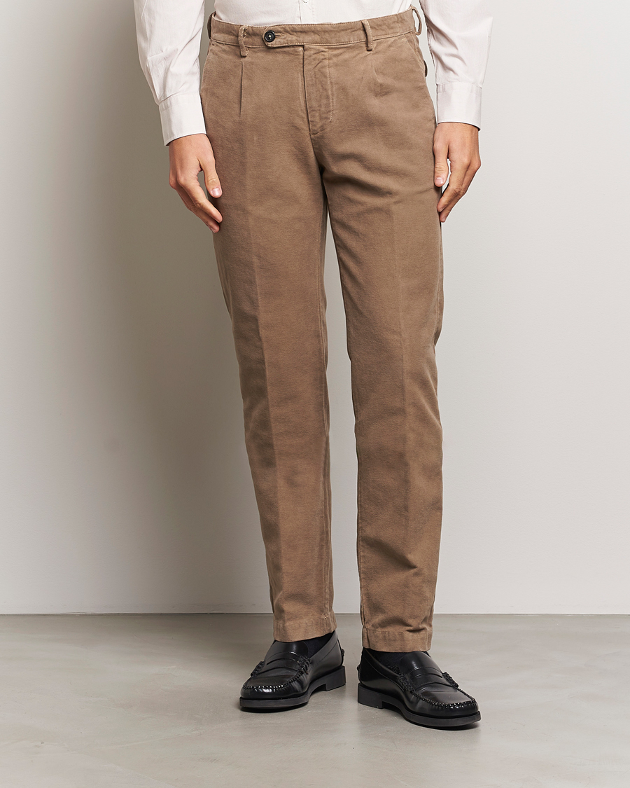 Men |  | Massimo Alba | Ionio Pleated Moleskine Trousers Brown