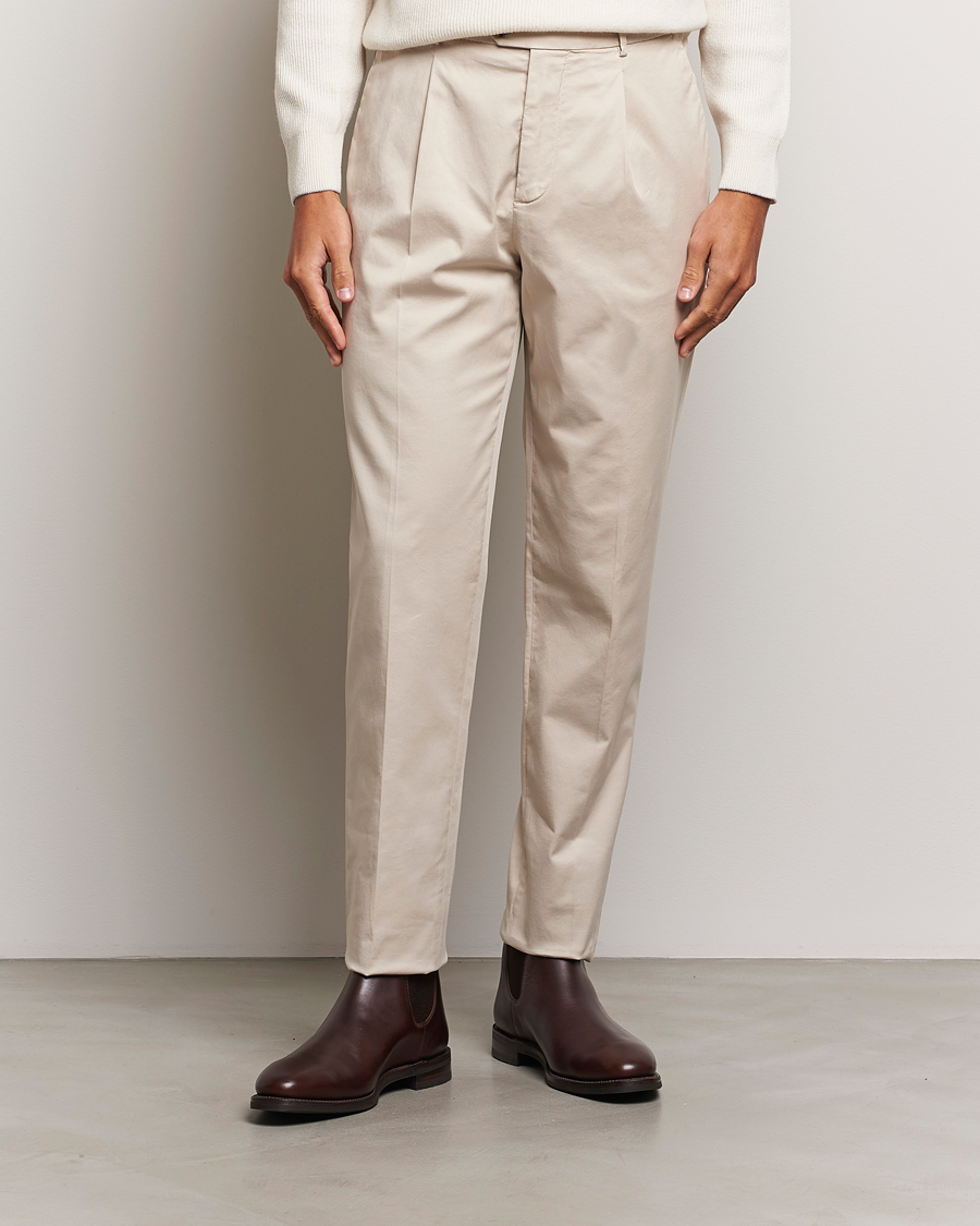 Men |  | Brunello Cucinelli | Slim Fit Pleated Trousers Light Beige