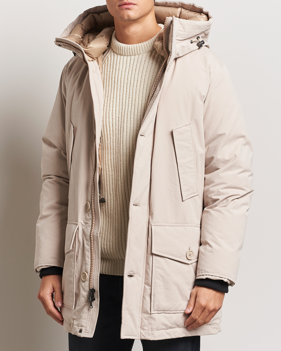 Men | Classic jackets | Woolrich | Peached Cotton Arctic Parka Oxford Tan