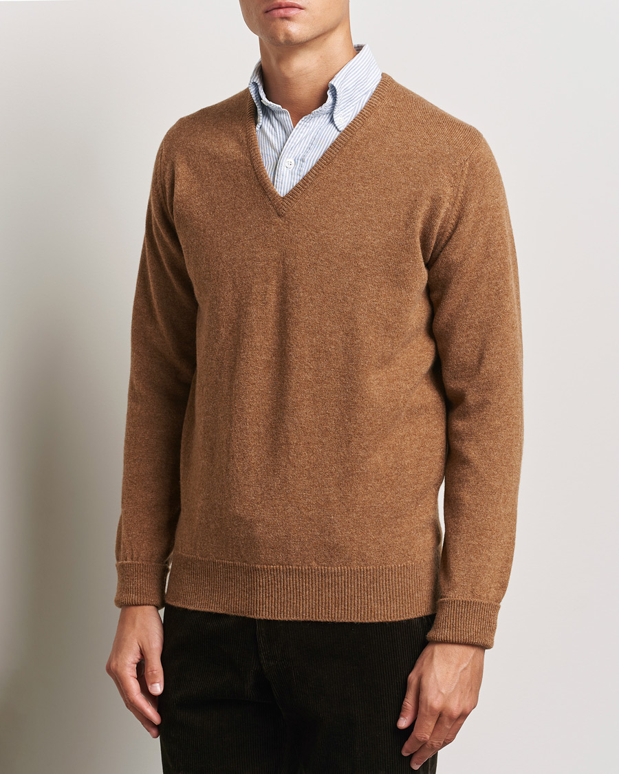 Men | Sweaters & Knitwear | William Lockie | Rob Lambswool V-Neck Savannah