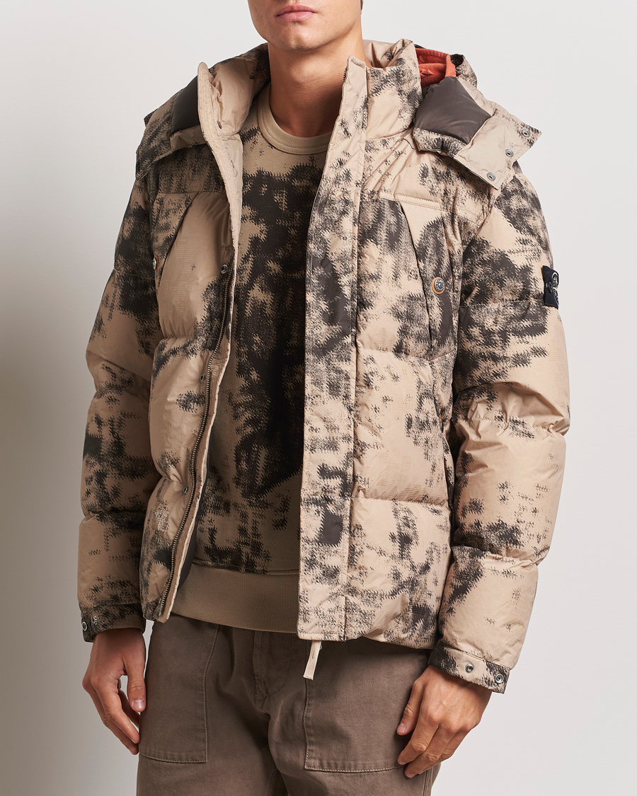 Men |  | Stone Island | Thermo Sensitive Camo Down Jacket Dove Grey