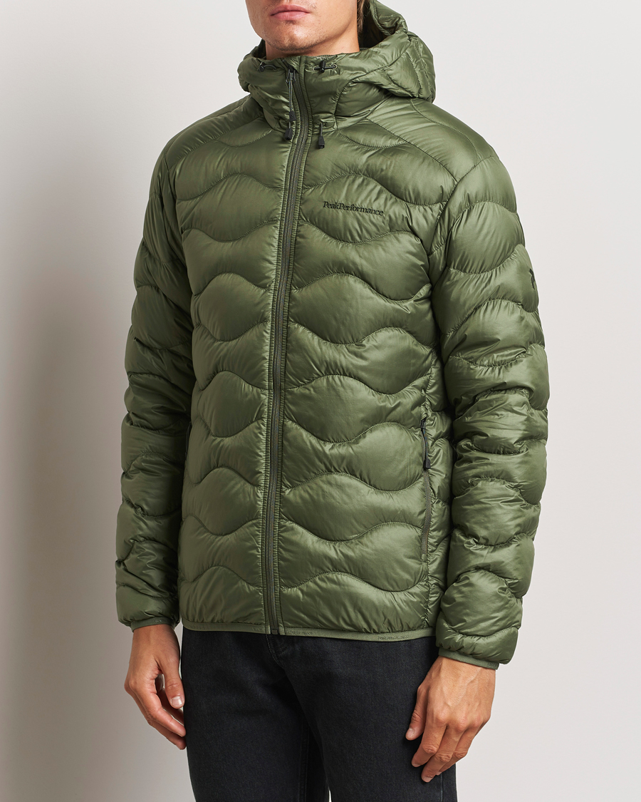 Men |  | Peak Performance | Helium Down Hooded Jacket Pine Needle