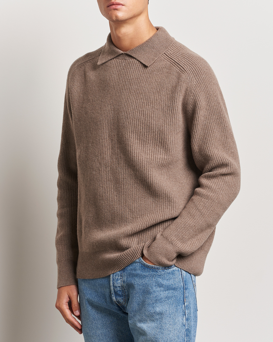 Men |  | Sunspel | Ribbed Wool/Cashmere Poloneck Sandstone