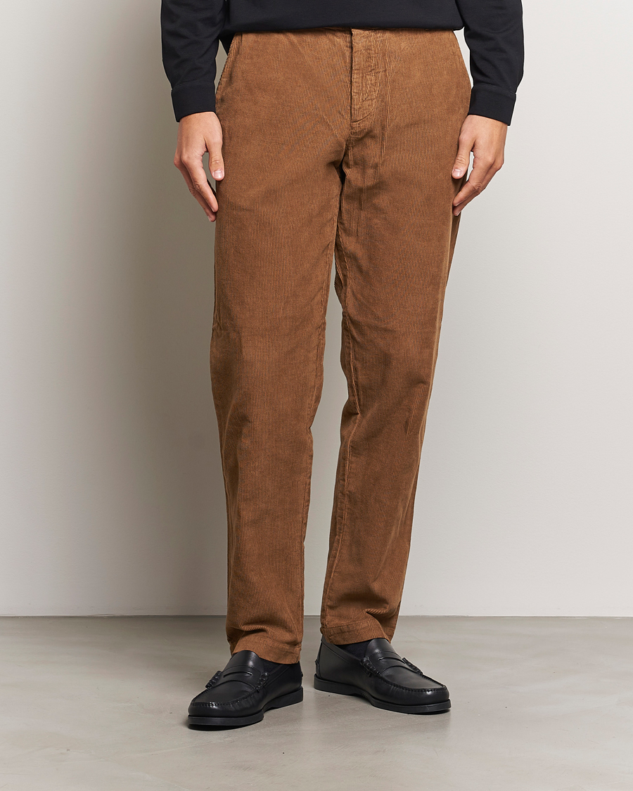 Men | Trousers | Sunspel | Corduroy Chore Trousers Sandstone