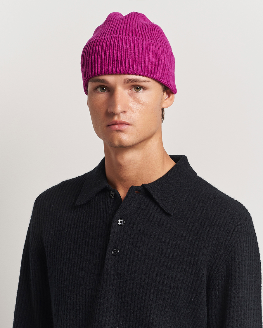 Men |  | Colorful Standard | Merino Wool Beanie Magenta Blaze