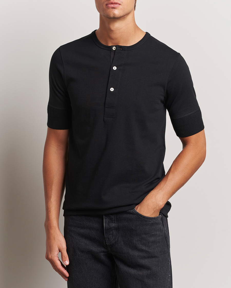 Men |  | Merz b. Schwanen | Short Sleeve Organic Cotton Henley Black