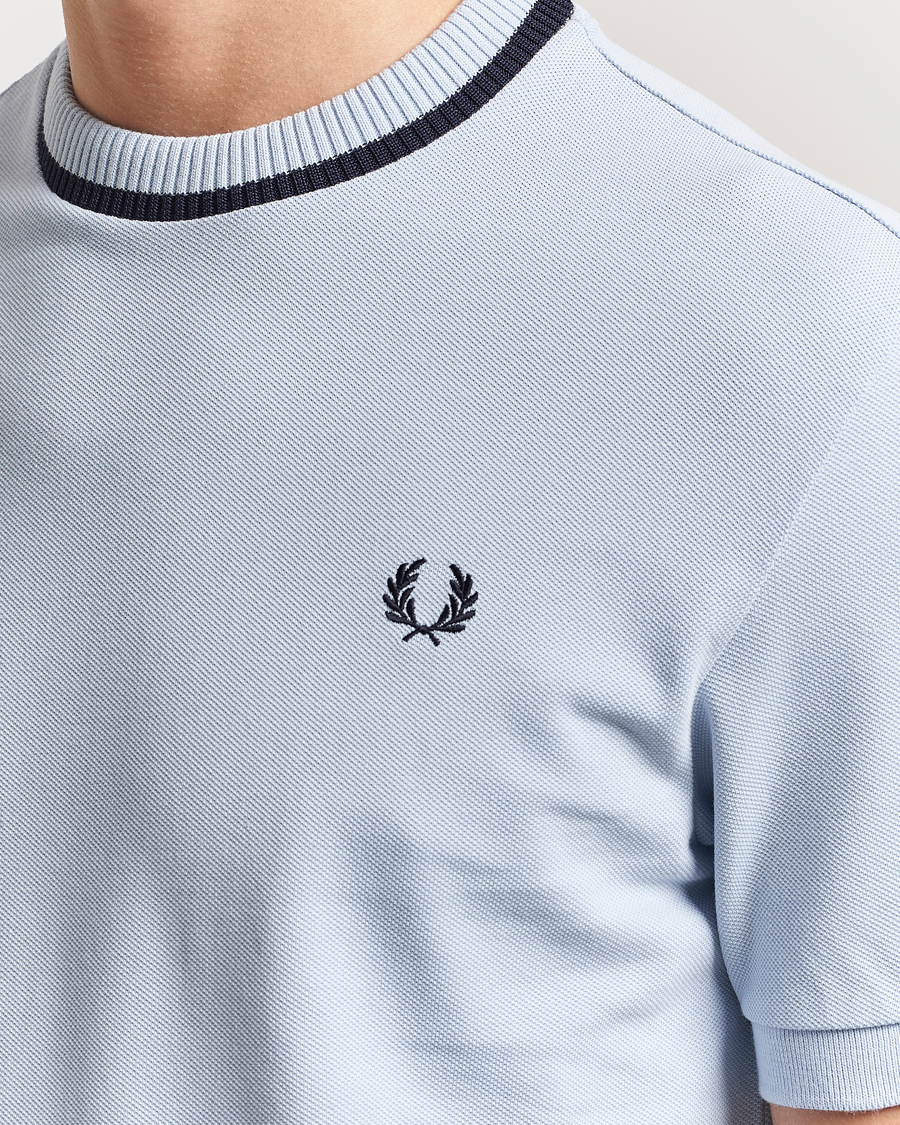 Men | T-Shirts | Fred Perry | Pique Crew Neck T-Shirt Light Smoke