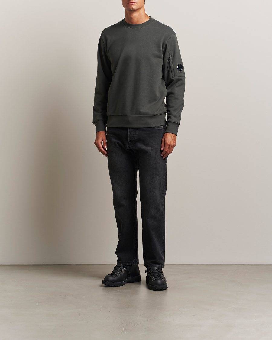 Men | Sweaters & Knitwear | C.P. Company | Diagonal Raised Fleece Lens Sweatshirt Grey