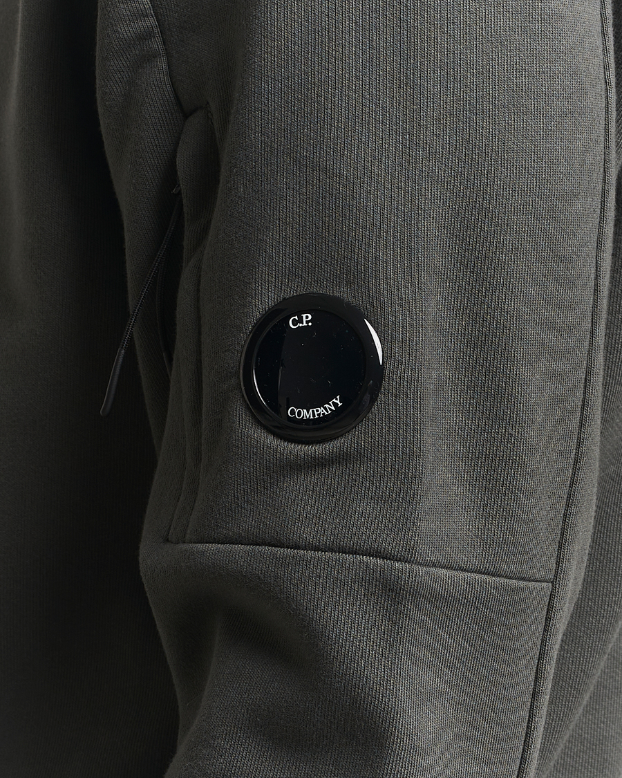 Men | Sweaters & Knitwear | C.P. Company | Diagonal Raised Fleece Lens Sweatshirt Grey