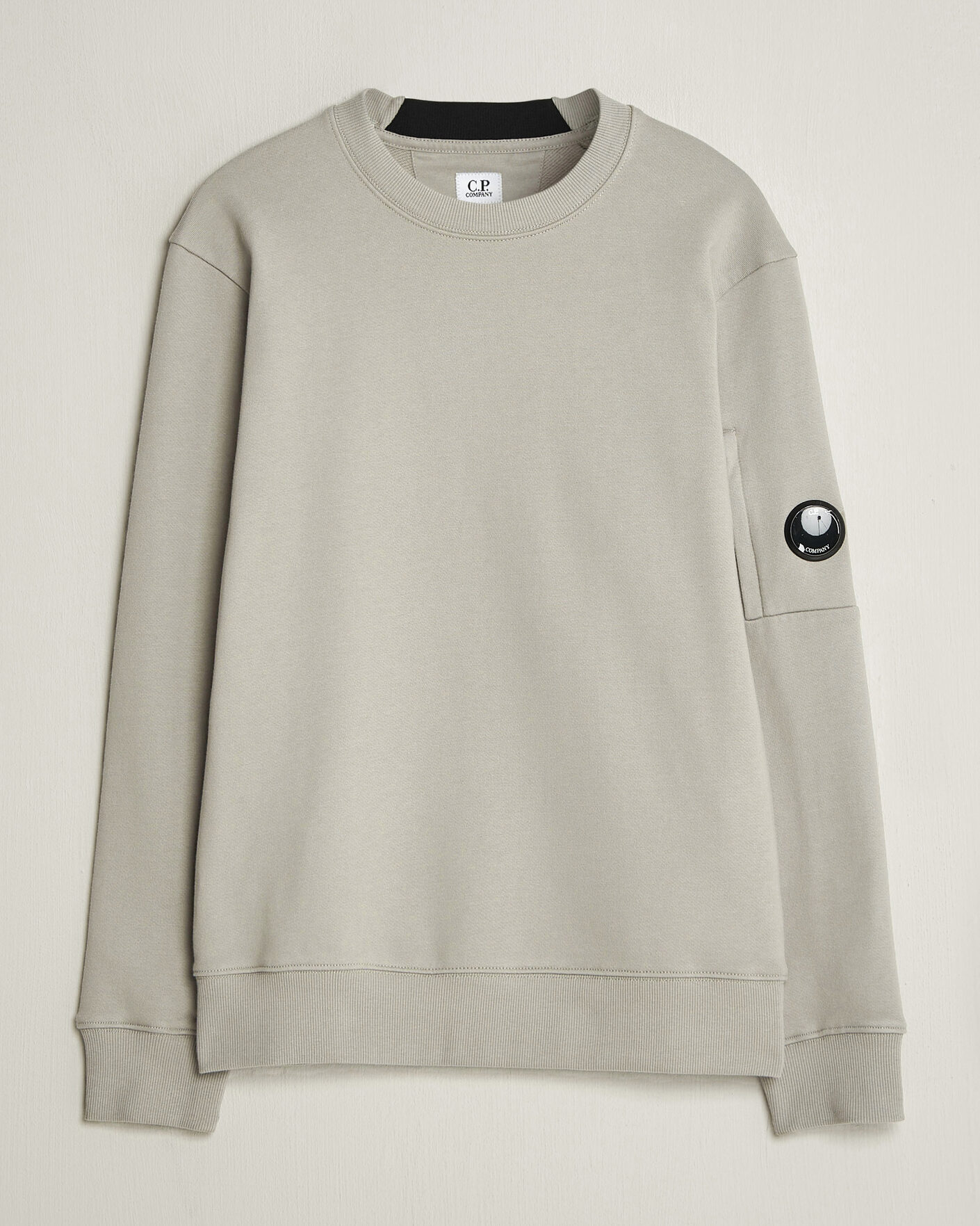 Men | Sweaters & Knitwear | C.P. Company | Diagonal Raised Fleece Lens Sweatshirt Light Grey