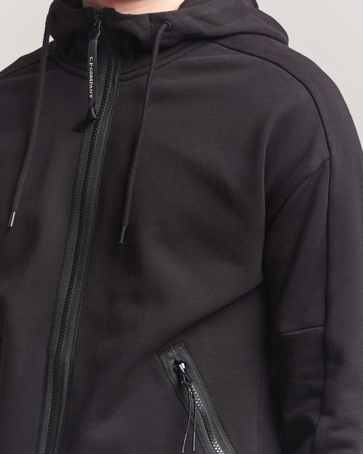 Men | Sweaters & Knitwear | C.P. Company | Diagonal Raised Fleece Full Zip Goggle Hoodie Black